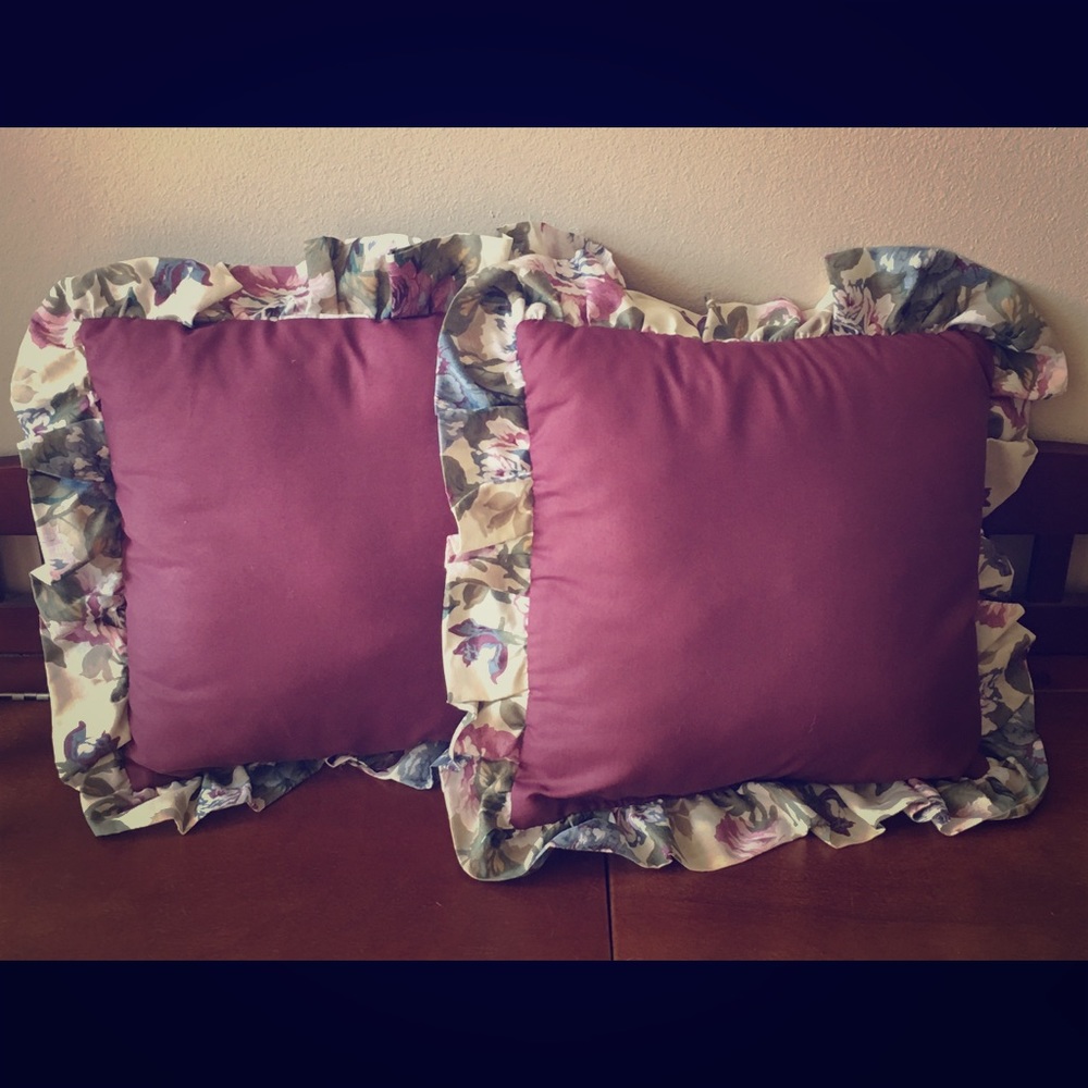 2 Floral Country Ruffle Accent Pillows Maroon